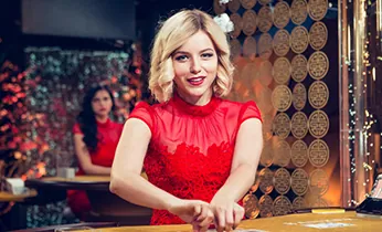 Một con gà đá Campuchia dũng mãnh, thể hiện sức mạnh và vẻ đẹp của giống gà chiến